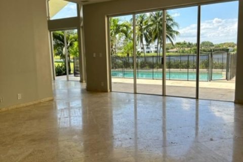 Villa ou maison à vendre à Delray Beach, Floride: 5 chambres, 294.59 m2 № 962458 - photo 22