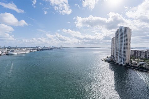 Condominio en venta en Miami, Florida, 3 dormitorios, 166.48 m2 № 1418179 - foto 20