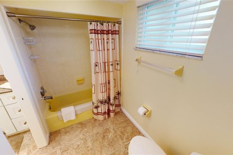 Condo in Punta Gorda, Florida, 2 bedrooms  № 811807 - photo 24