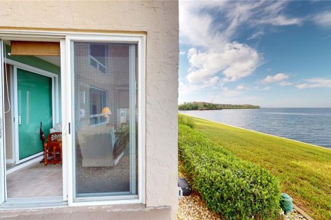 Condo in Punta Gorda, Florida, 2 bedrooms  № 811807 - photo 28