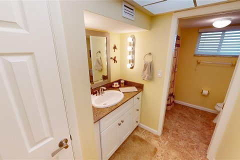 Condo in Punta Gorda, Florida, 2 bedrooms  № 811807 - photo 23