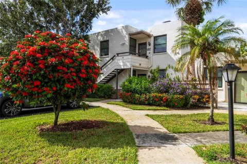 Copropriété à louer à Bradenton, Floride: 2 chambres, 102.94 m2 № 1354239 - photo 2