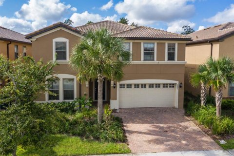 Villa ou maison à vendre à Kissimmee, Floride: 9 chambres, 407.93 m2 № 1354277 - photo 1