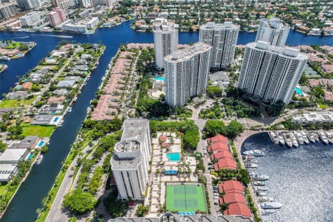 Condominio en venta en Aventura, Florida, 2 dormitorios, 132.94 m2 № 1355403 - foto 21