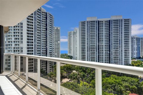 Condominio en venta en Aventura, Florida, 2 dormitorios, 132.94 m2 № 1355403 - foto 17