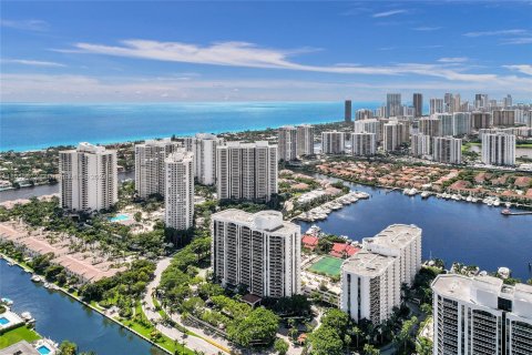 Condo in Aventura, Florida, 2 bedrooms  № 1355403 - photo 2