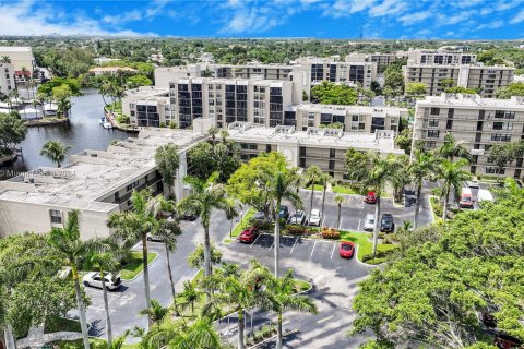 Copropriété à vendre à Boca Raton, Floride: 2 chambres, 104.98 m2 № 1310869 - photo 2