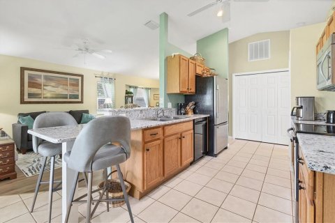 Villa ou maison à vendre à North Port, Floride: 2 chambres, 130.9 m2 № 1262557 - photo 7