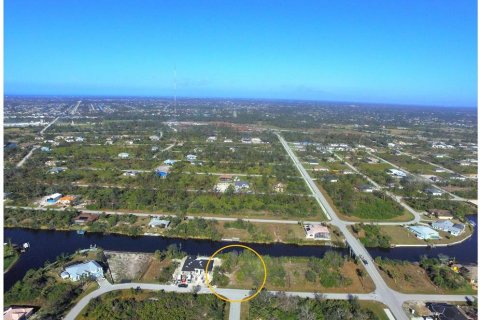 Land in Port Charlotte, Florida № 1262740 - photo 1