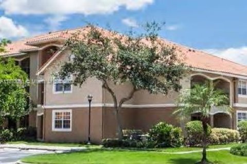 Condo in Pembroke Pines, Florida, 1 bedroom  № 1395939 - photo 3