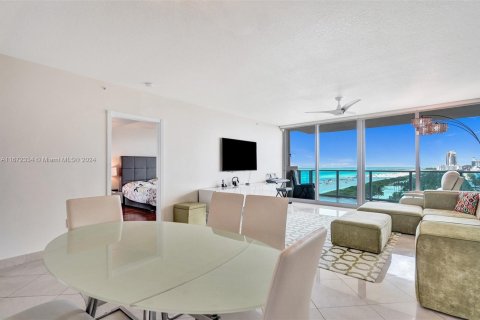 Condo in Miami Beach, Florida, 2 bedrooms  № 1395889 - photo 3