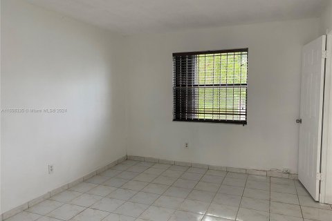 Condominio en venta en Hialeah, Florida, 2 dormitorios, 71.53 m2 № 1355450 - foto 17