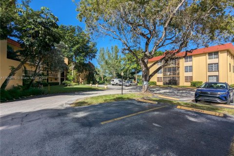 Copropriété à vendre à Miramar, Floride: 2 chambres, 94.3 m2 № 1329108 - photo 20