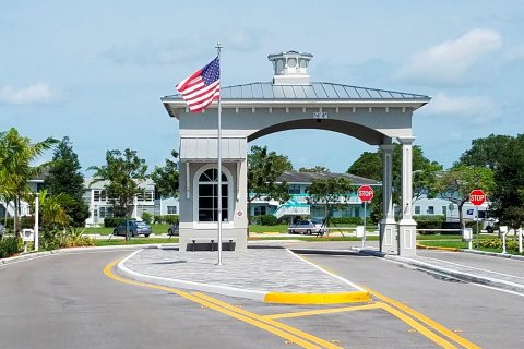 Condo in Deerfield Beach, Florida, 1 bedroom  № 1168766 - photo 14