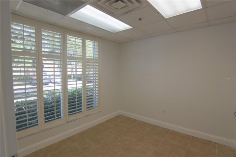 Propiedad comercial en venta en Orlando, Florida, 238.02 m2 № 1386549 - foto 12