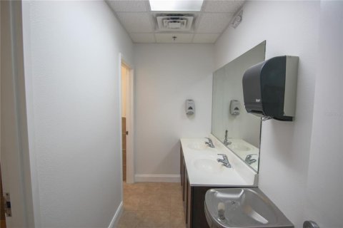 Immobilier commercial à vendre à Orlando, Floride: 238.02 m2 № 1386549 - photo 15