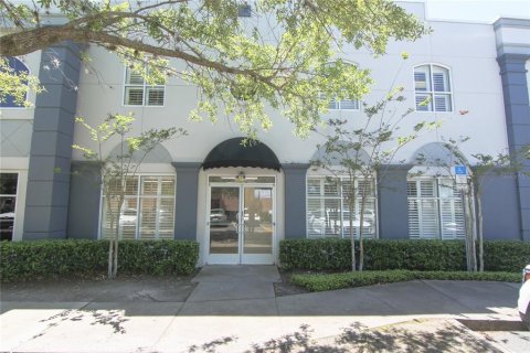 Immobilier commercial à vendre à Orlando, Floride: 238.02 m2 № 1386549 - photo 1