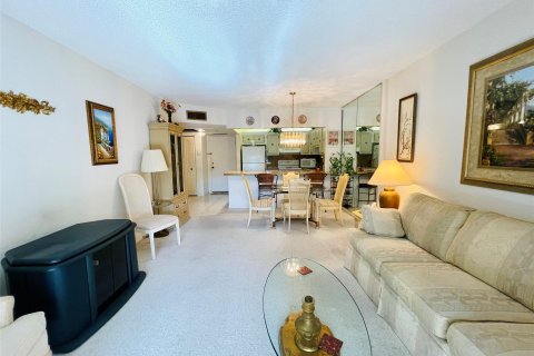 Condo in Pompano Beach, Florida, 1 bedroom  № 1118990 - photo 24