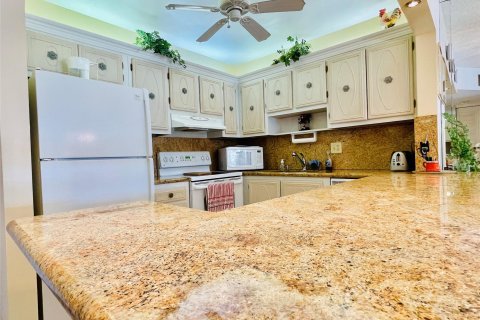 Condo in Pompano Beach, Florida, 1 bedroom  № 1118990 - photo 26