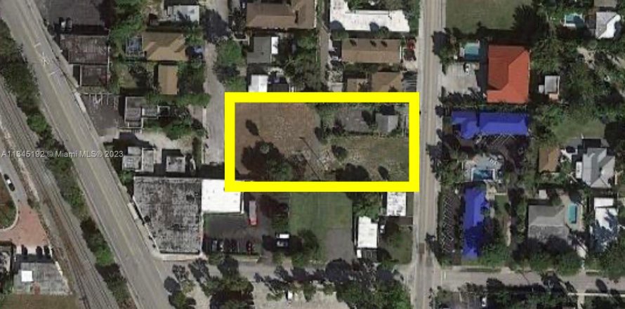 Commercial property in Lake Worth, Florida № 325649