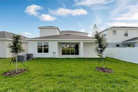 House in Winter Garden, Florida 4 bedrooms, 298.31 sq.m. № 1344648 - photo 16