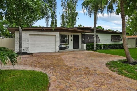 House in Winter Park, Florida 3 bedrooms, 157.19 sq.m. № 1344005 - photo 1