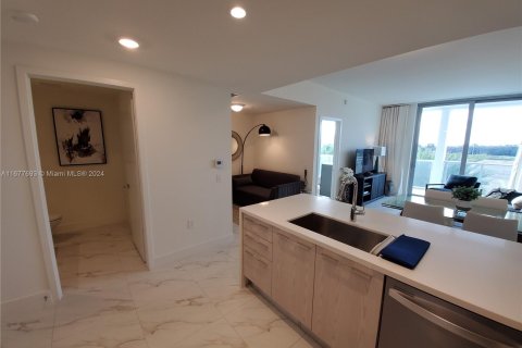 Condo in Sunrise, Florida, 1 bedroom  № 1404596 - photo 5