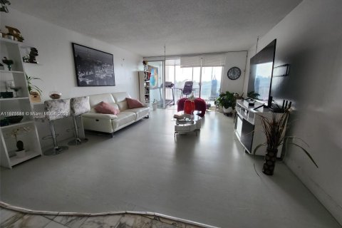 Copropriété à vendre à Miami, Floride: 2 chambres, 151.71 m2 № 1404640 - photo 4