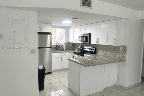 Condominio en venta en Miami, Florida, 2 dormitorios, 92.44 m2 № 1404595 - foto 4