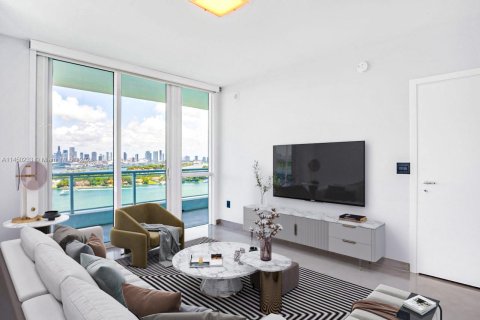 Condo in Miami Beach, Florida, 2 bedrooms  № 711090 - photo 18