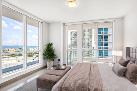 Condo in Miami Beach, Florida, 2 bedrooms  № 711090 - photo 23