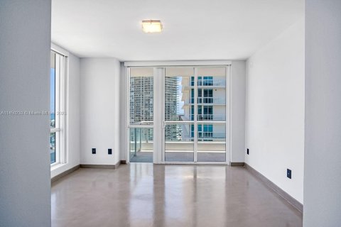 Condo in Miami Beach, Florida, 2 bedrooms  № 711090 - photo 28