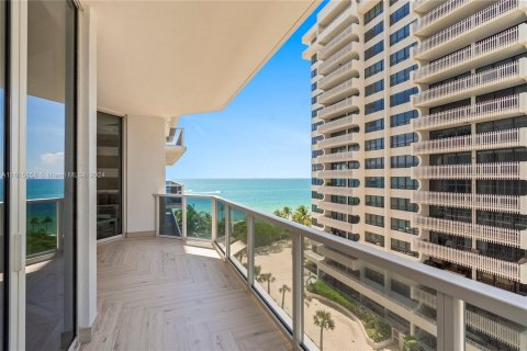 Condominio en venta en Bal Harbour, Florida, 4 dormitorios, 271.09 m2 № 1239089 - foto 3