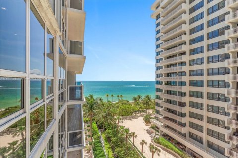 Condominio en venta en Bal Harbour, Florida, 4 dormitorios, 271.09 m2 № 1239089 - foto 4