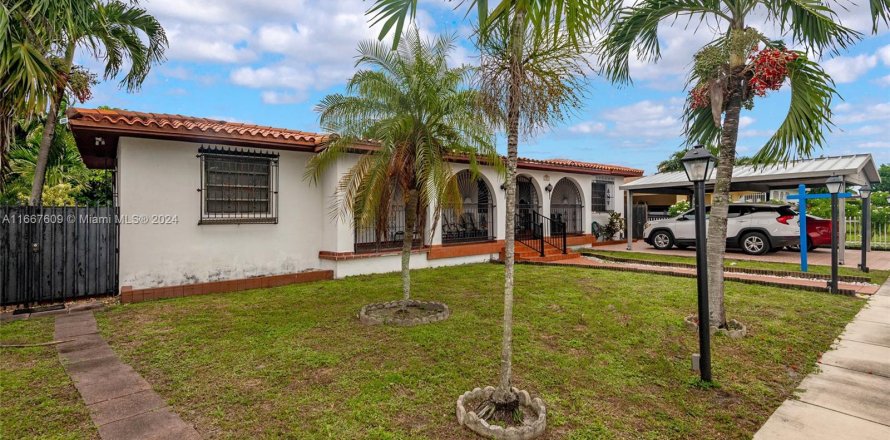 House in Hialeah, Florida 5 bedrooms, 287.53 sq.m. № 1383035