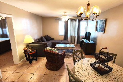 Condo in Pompano Beach, Florida, 1 bedroom  № 1119002 - photo 16