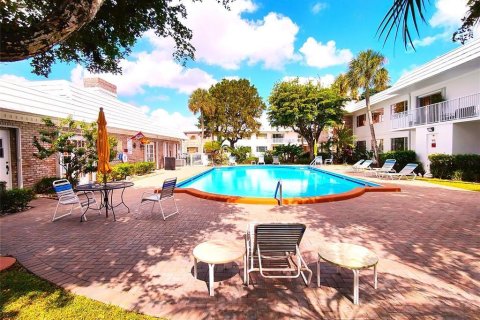 Condo in Pompano Beach, Florida, 1 bedroom  № 1119002 - photo 18