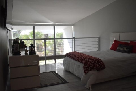 Condo in South Palm Beach, Florida, 1 bedroom  № 920962 - photo 21