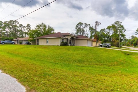 House in North Port, Florida 3 bedrooms, 136.1 sq.m. № 1283076 - photo 27