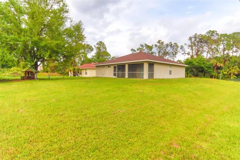 House in North Port, Florida 3 bedrooms, 136.1 sq.m. № 1283076 - photo 28