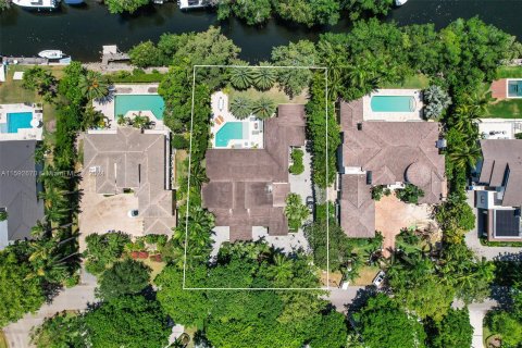 Villa ou maison à vendre à Coral Gables, Floride: 5 chambres, 563.82 m2 № 1185758 - photo 3