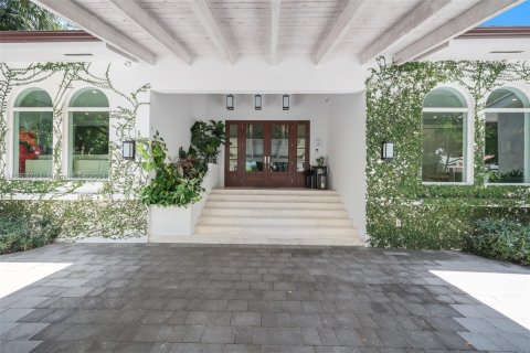 Villa ou maison à vendre à Coral Gables, Floride: 5 chambres, 563.82 m2 № 1185758 - photo 8