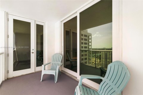 Condo in Miami Beach, Florida, 1 bedroom  № 1184326 - photo 12