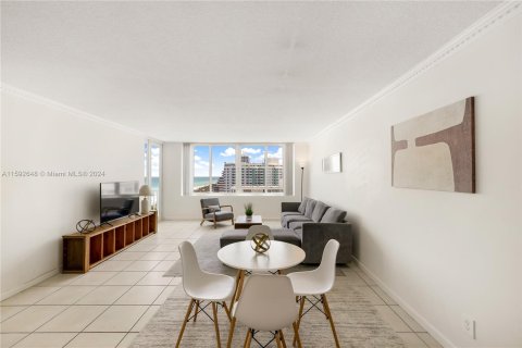 Copropriété à vendre à Miami Beach, Floride: 1 chambre, 91.04 m2 № 1184326 - photo 6