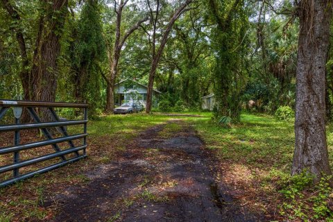 Terreno en venta en Tampa, Florida № 1319440 - foto 1