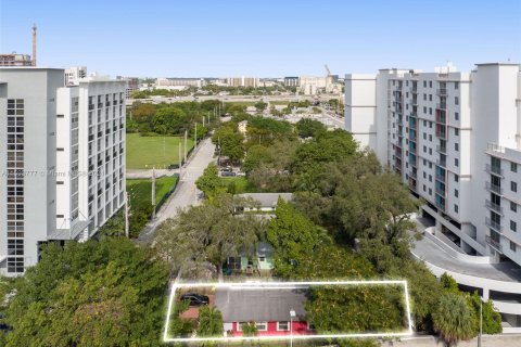 Villa ou maison à vendre à Miami, Floride: 3 chambres, 103.86 m2 № 1370455 - photo 2