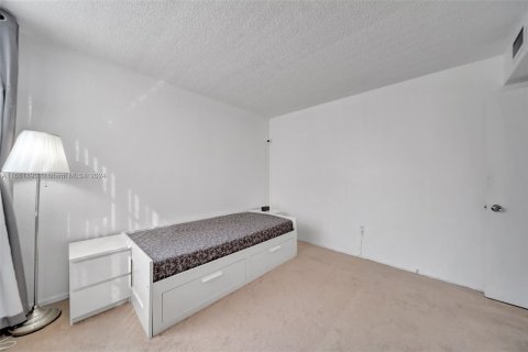 Condo in Davie, Florida, 2 bedrooms  № 1370532 - photo 28