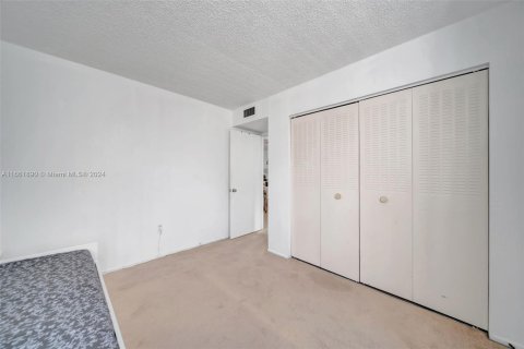 Condo in Davie, Florida, 2 bedrooms  № 1370532 - photo 27