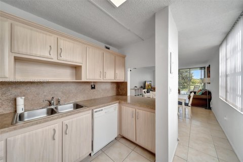 Condo in Davie, Florida, 2 bedrooms  № 1370532 - photo 14