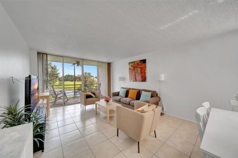 Condo in Davie, Florida, 2 bedrooms  № 1370532 - photo 9